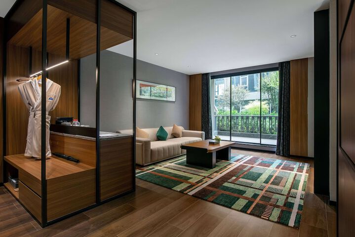 Room 30 of 44