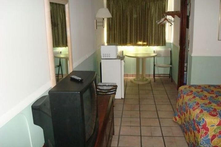 Room 15 of 63