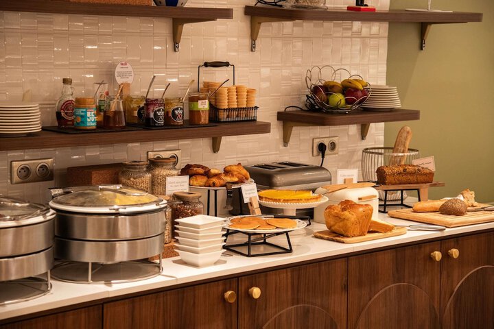 Breakfast/Coffee Service 58 of 81