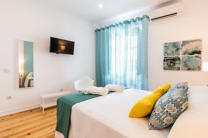 Room 3 of 49