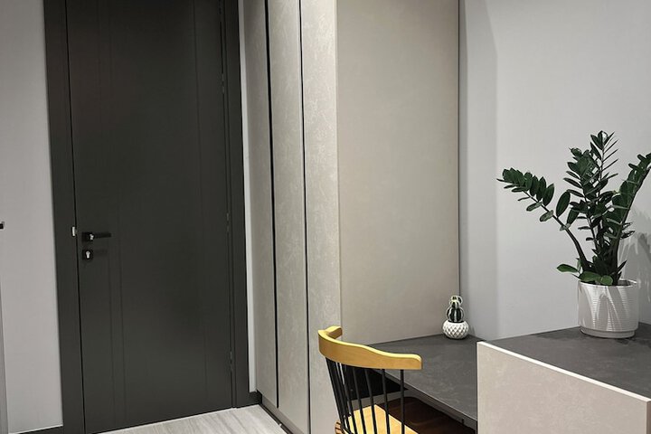 Room 11 of 48