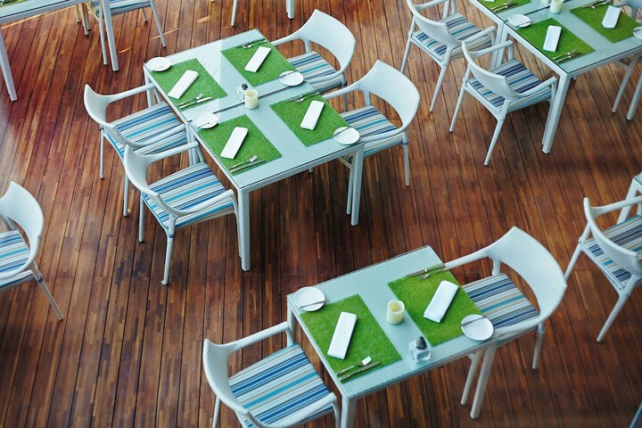 Dining 61 of 99