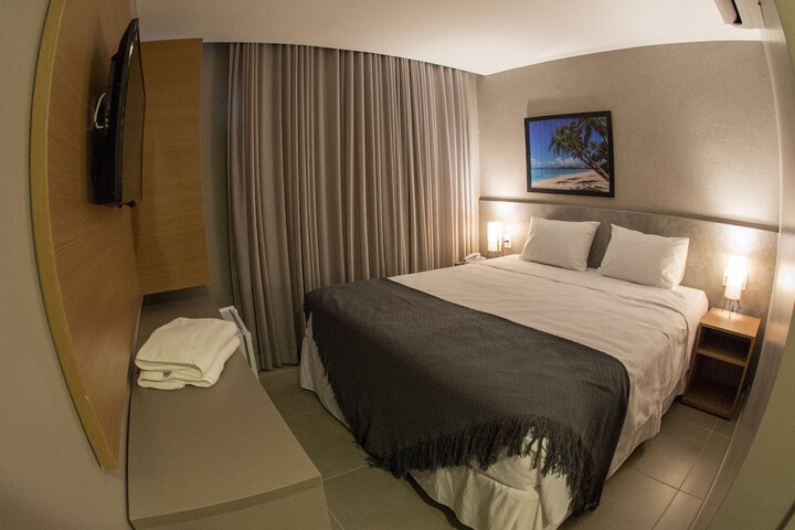 Room 4 of 48