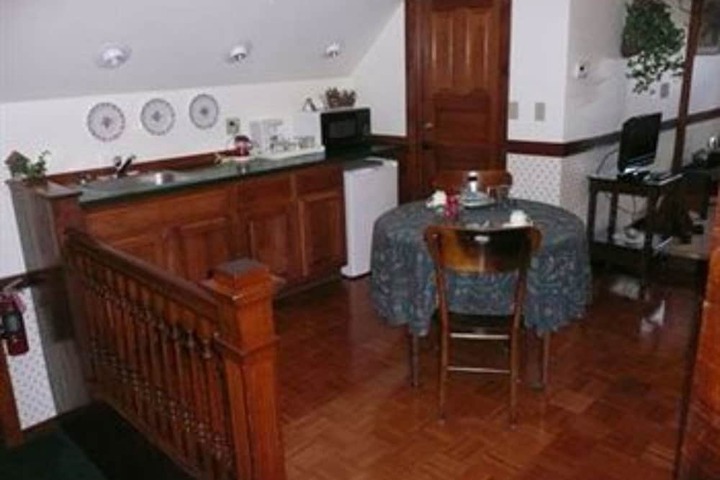 Room 9 of 51
