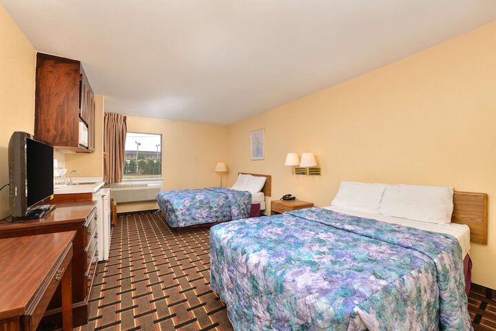 2 Double Beds (15 of 15)