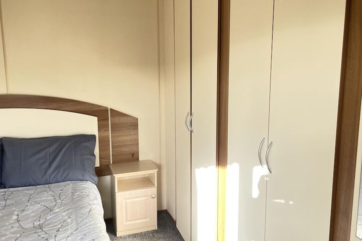 Room 5 of 43