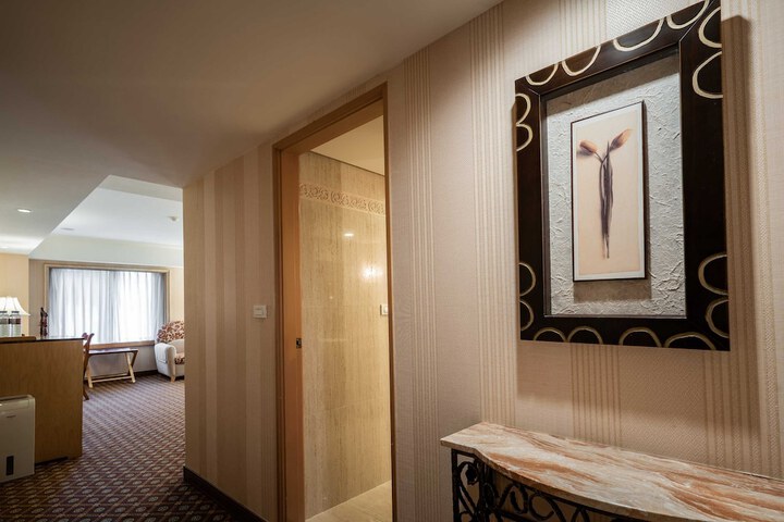 Room 87 of 164
