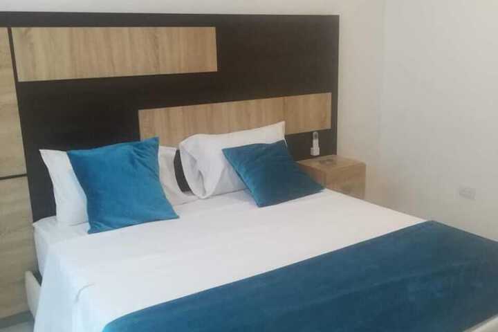 Room 10 of 21