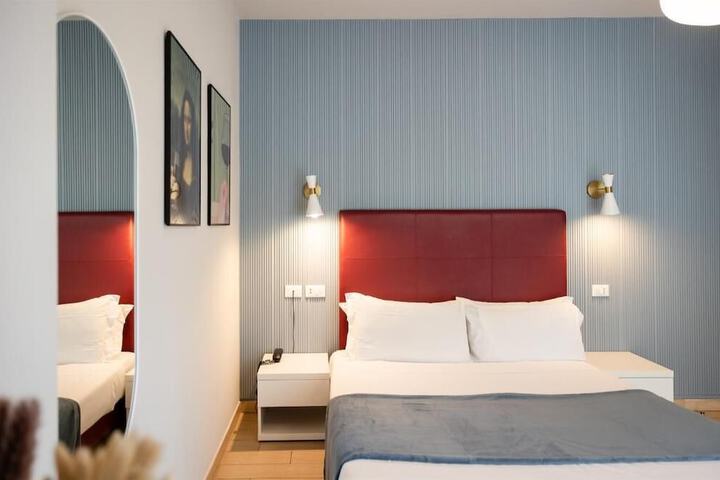 Room 52 of 128