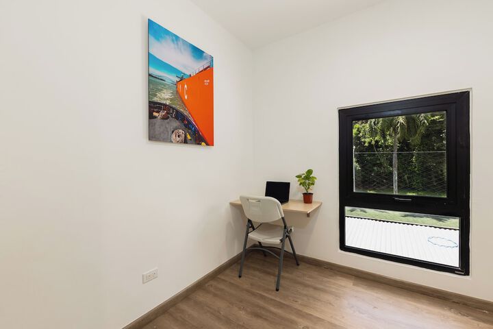 Room 14 of 27