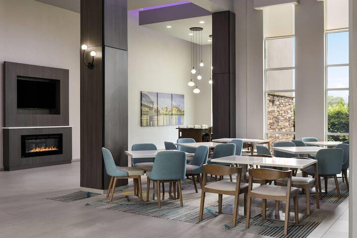 Guest Lobby