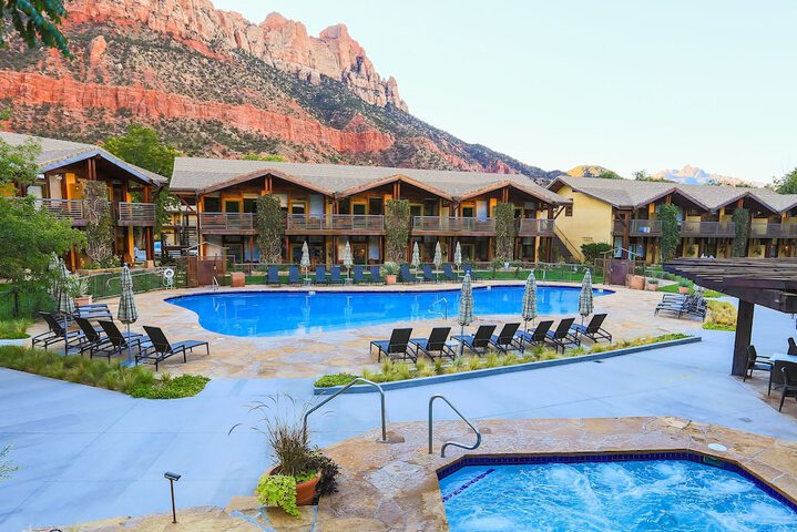 Image of Desert Pearl Inn