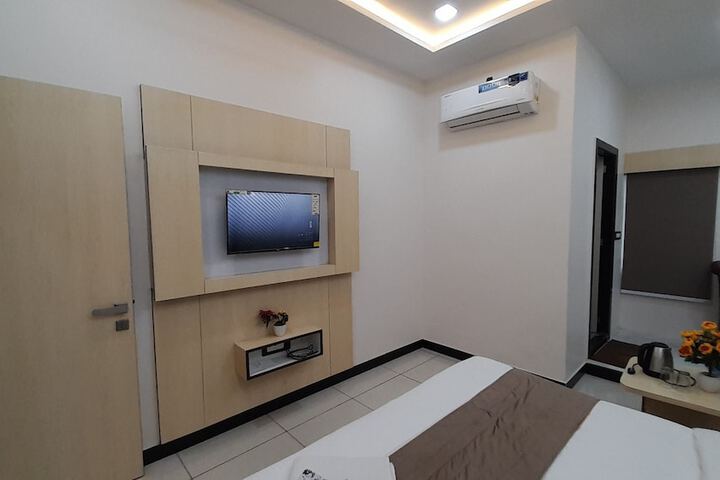 Room 25 of 69