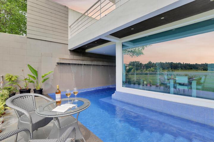 Pool 9 of 15