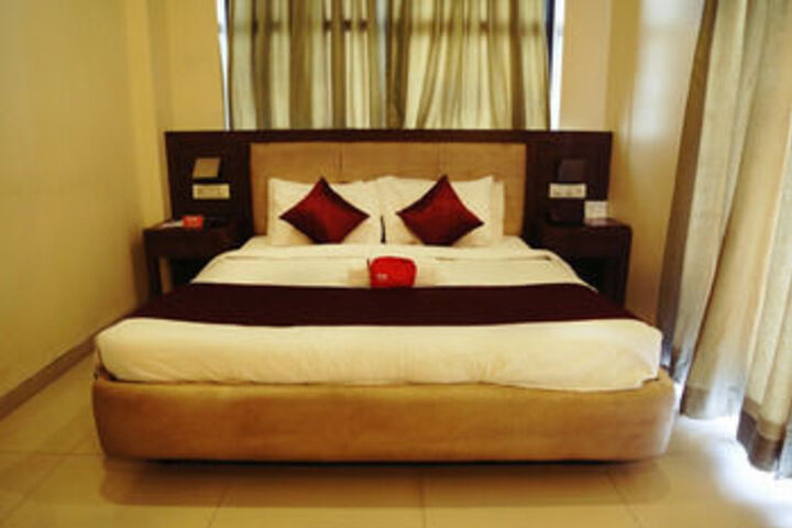 OYO Premium Chakan