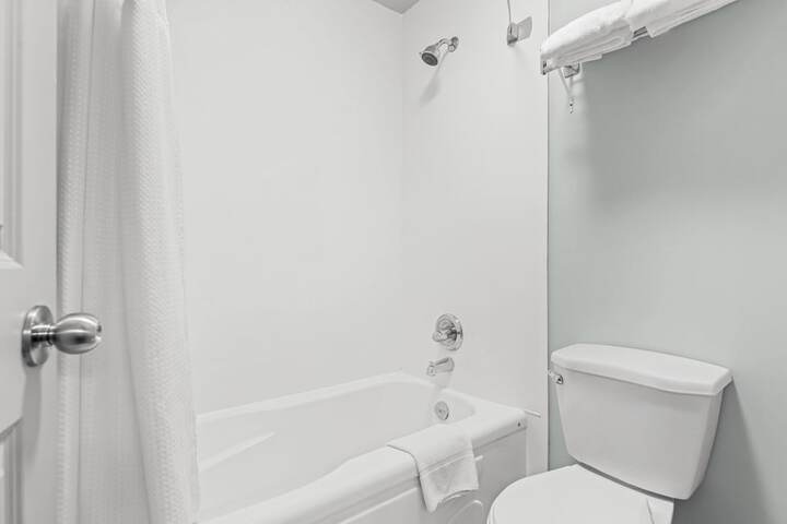 Room 30 of 40