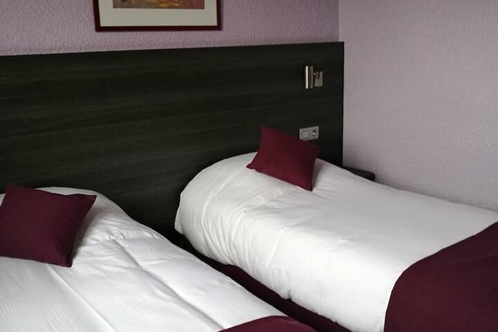 Room 15 of 51