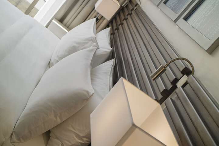 Room 4 of 42