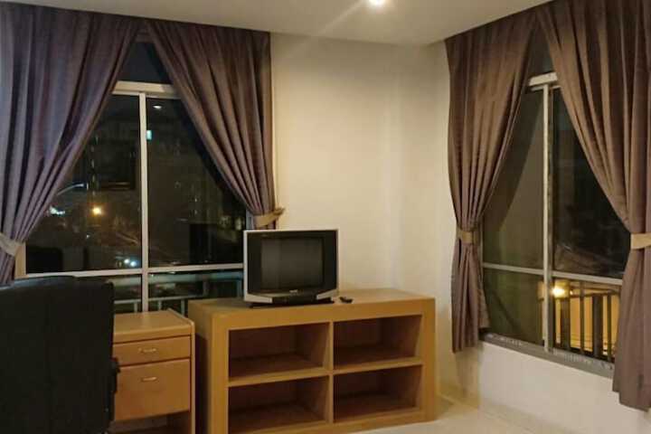 Room 22 of 35