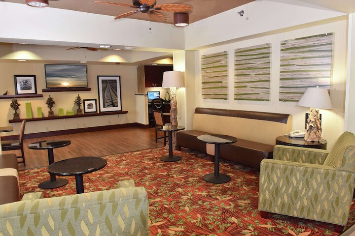Entrance & Lobby