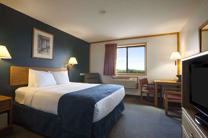 Room 8 of 41