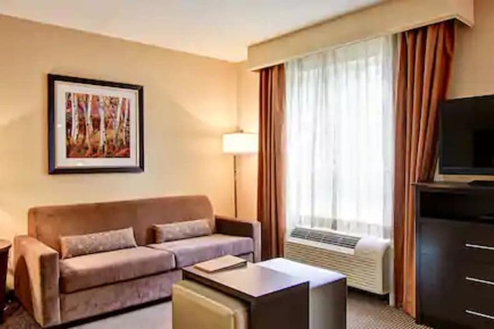 1 King Bed Studio Suite (21 of 22)