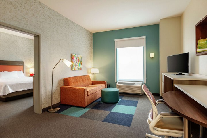 Room 3 of 28