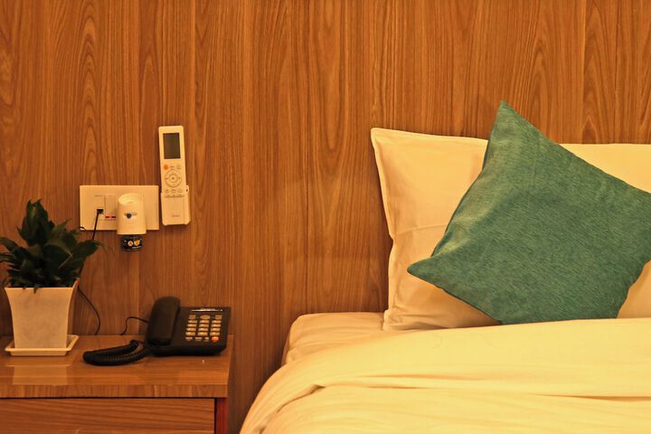 Room 13 of 119