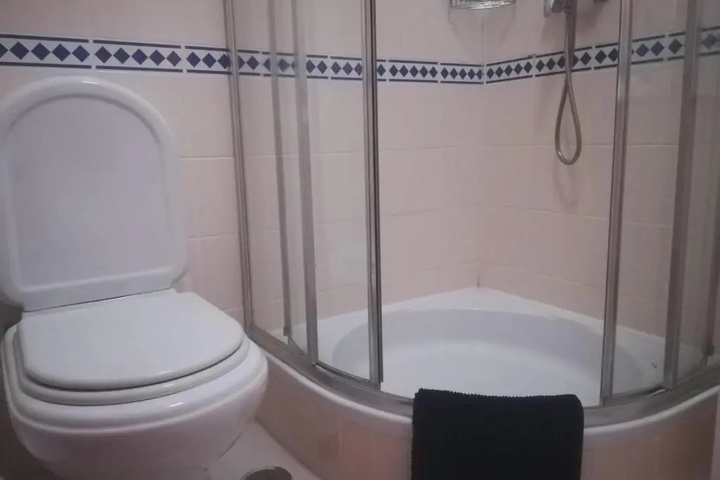 Room 6 of 23