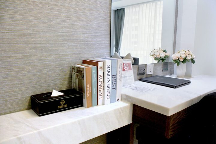 Room 19 of 44