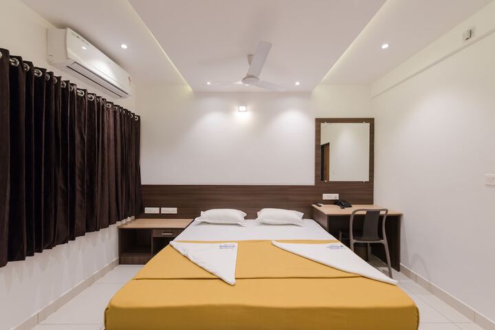 Room 19 of 38