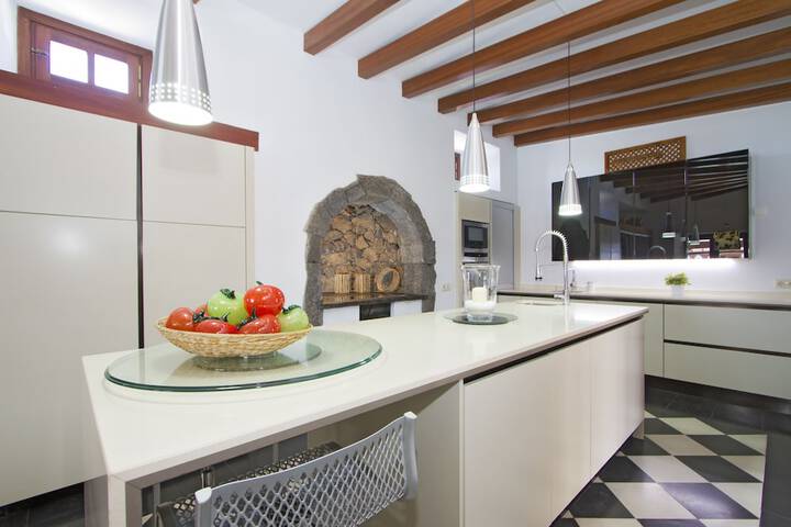 Dining Photos