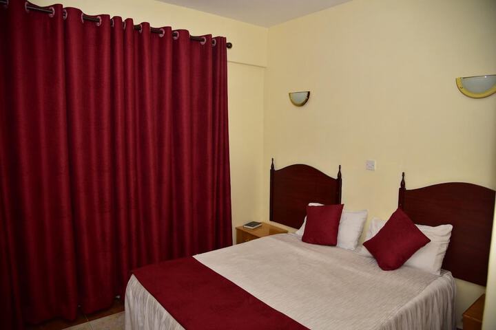 Room 9 of 31