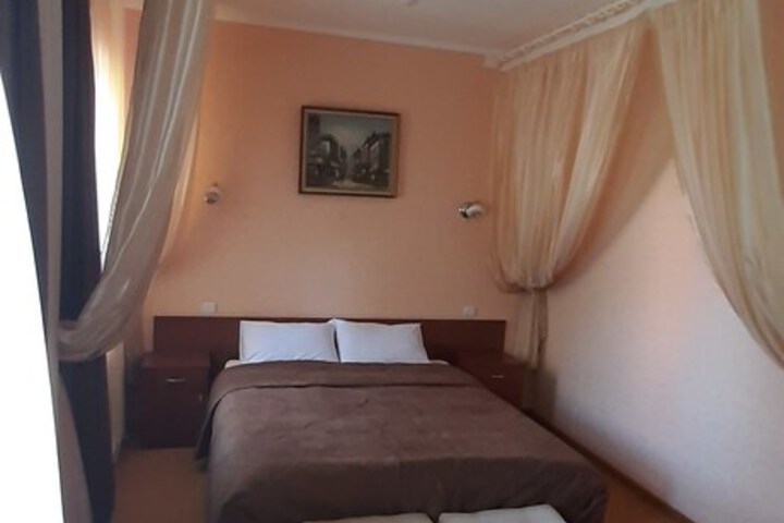 Room 7 of 91