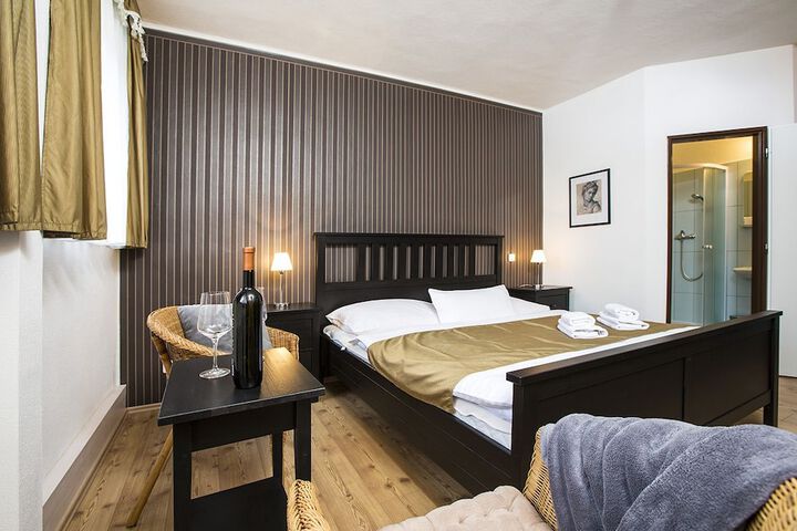 Room 40 of 53