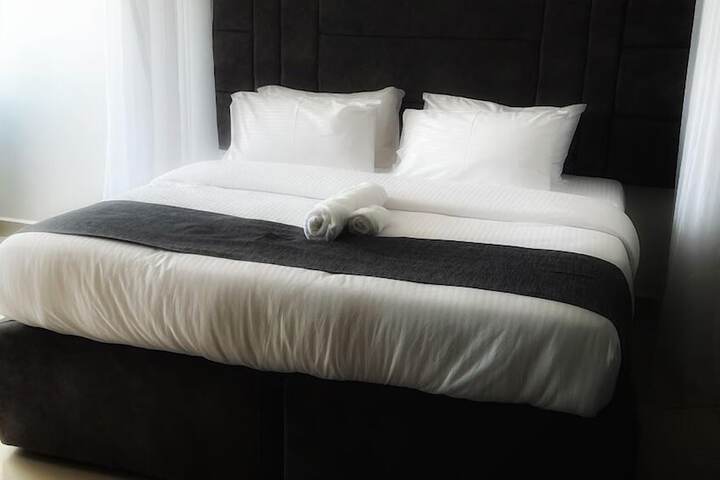 Room 5 of 44