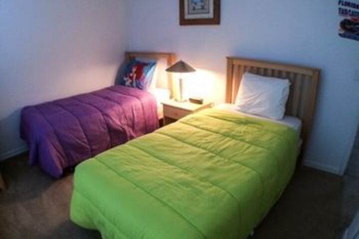 Room 4 of 18