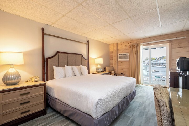 Room 47 of 134
