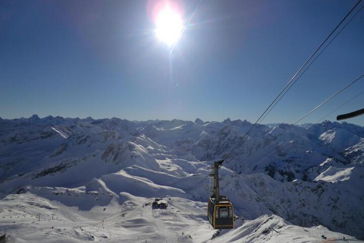 General 8 of 16