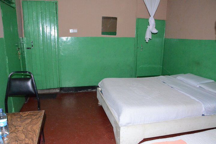 Room 5 of 14