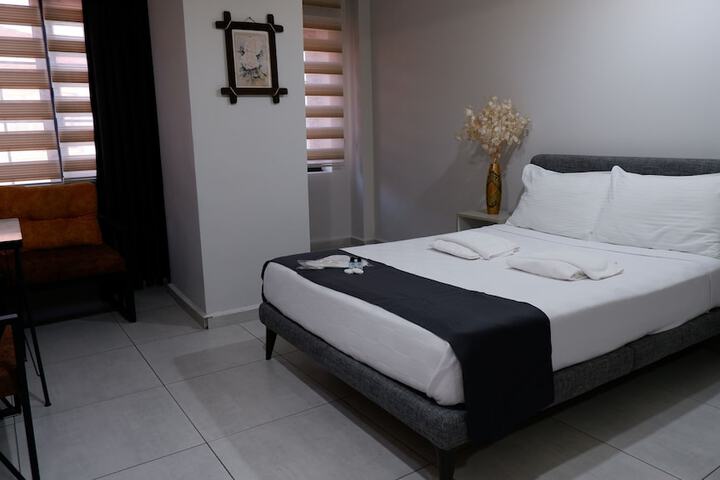 Room 16 of 32