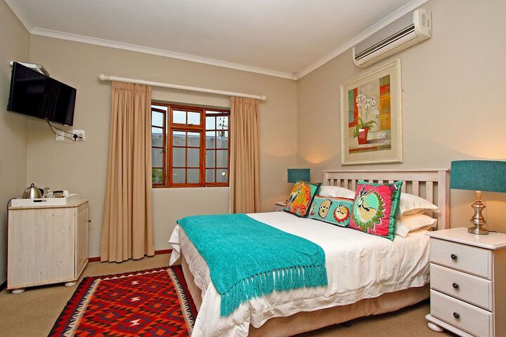 Room 9 of 36