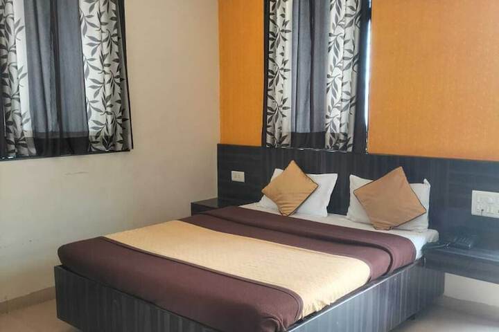 Hotel Shri Pushpanjali Shirdi