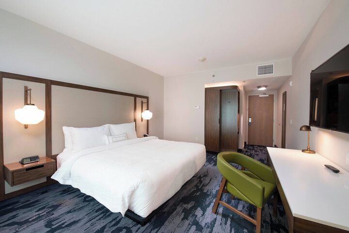 Room 13 of 29