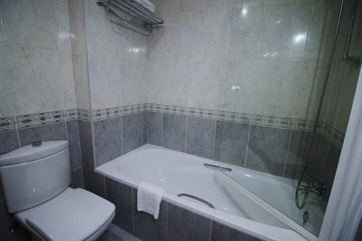 Room 38 of 49