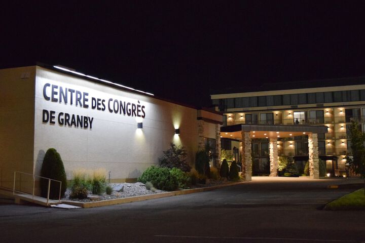 Business Center 86 of 93