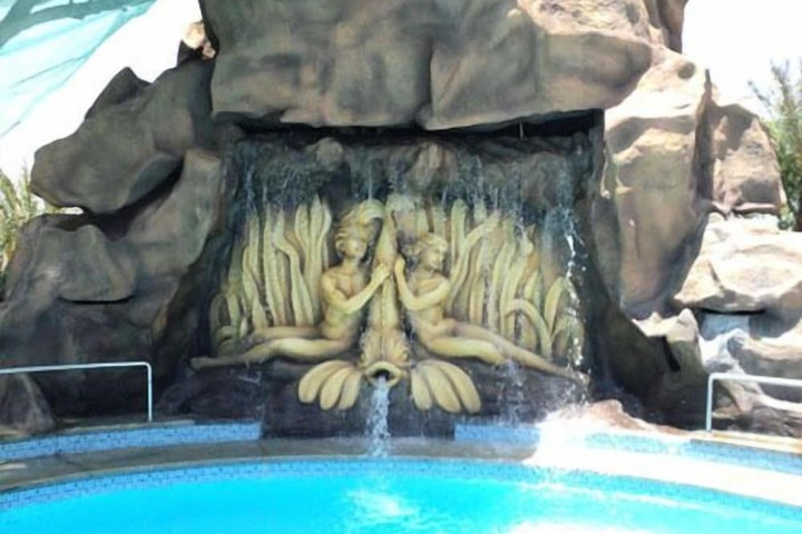 Pool Hotel