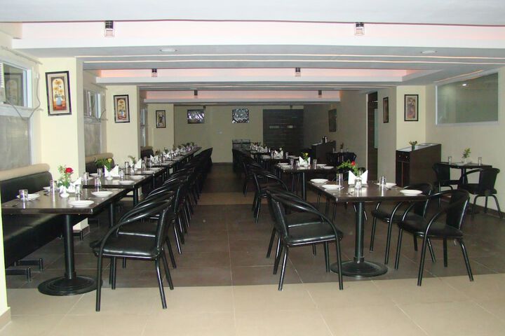 Dining 53 of 79