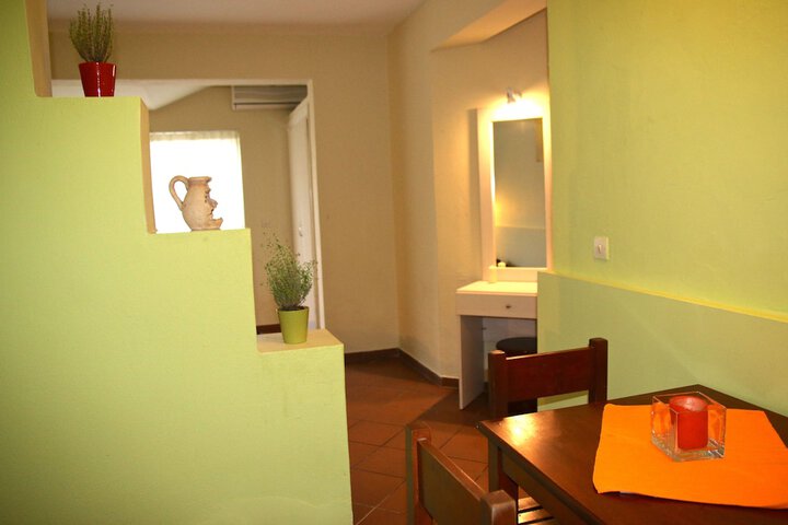 Room 45 of 106