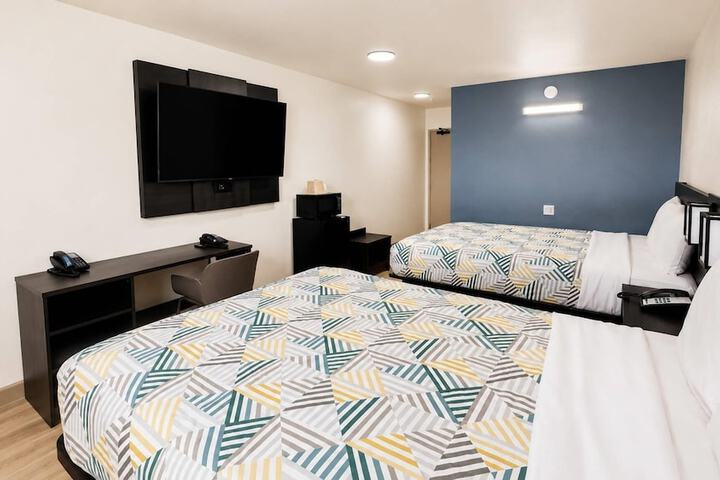 Room 35 of 46